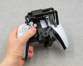 One-handed PS5 attachment