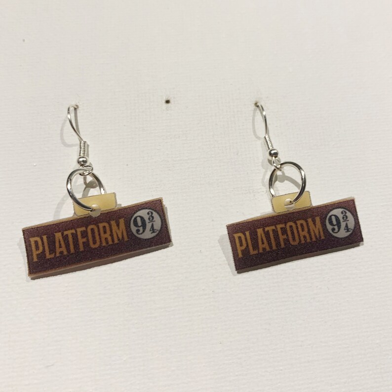 Harry Potter platform 9 34 hogwarts book magic dangle earrings Ron weasley Draco malfoy