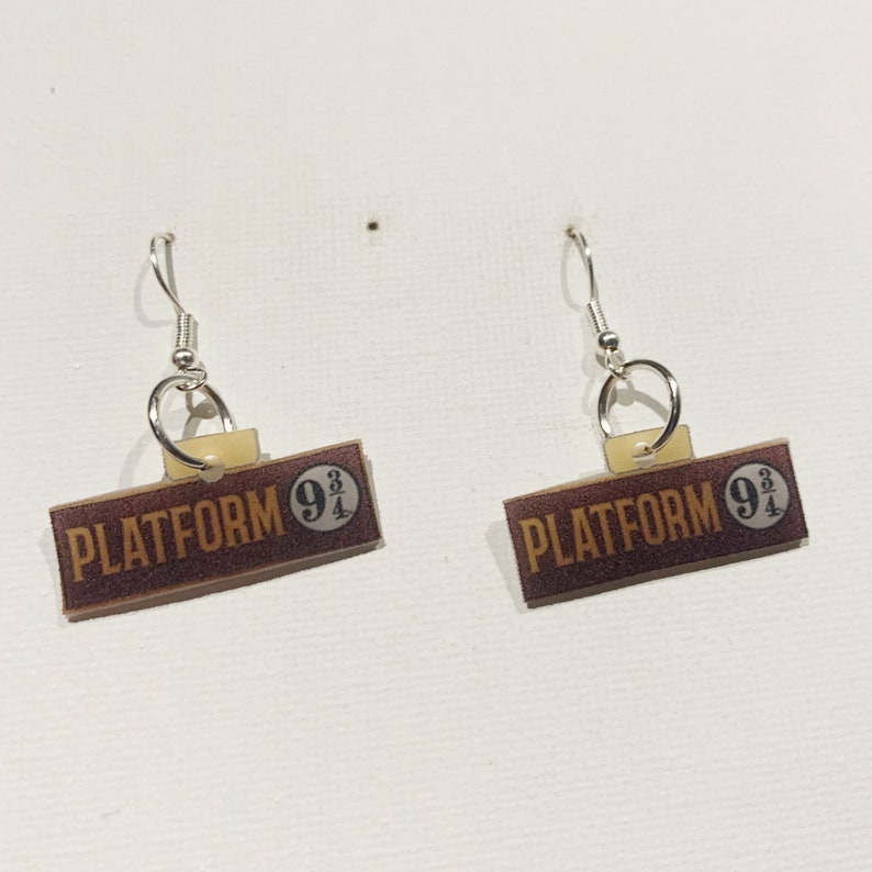 Harry Potter platform 9 34 hogwarts book magic dangle earrings Ron weasley Draco malfoy