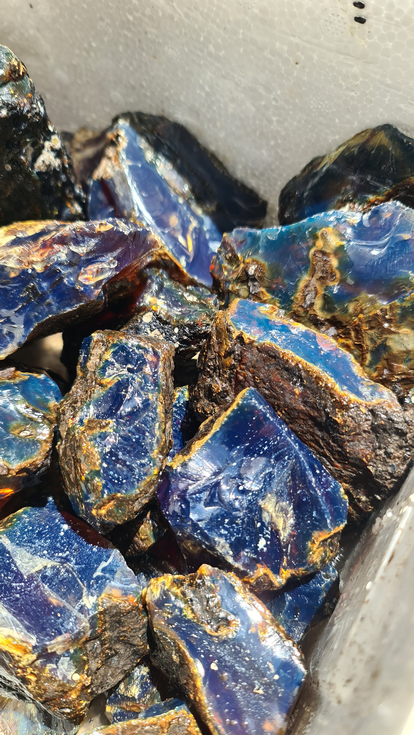 Blue amber gemstone hot sale