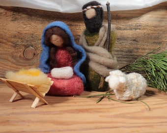 Needle felt nativity scene. Waldorf holy family. Christmas Original Design