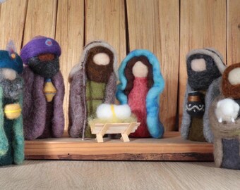 Needle Felted Nativity Set – Holy Family, Three Wise Men, and Shepherds – Christmas Wool Decor