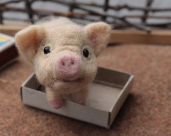 Felted pig