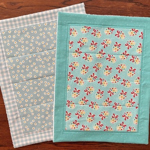 Blue Floral Dish Drying Mats - Quilted - Scattered Daisies - Bouquets on Turquoise