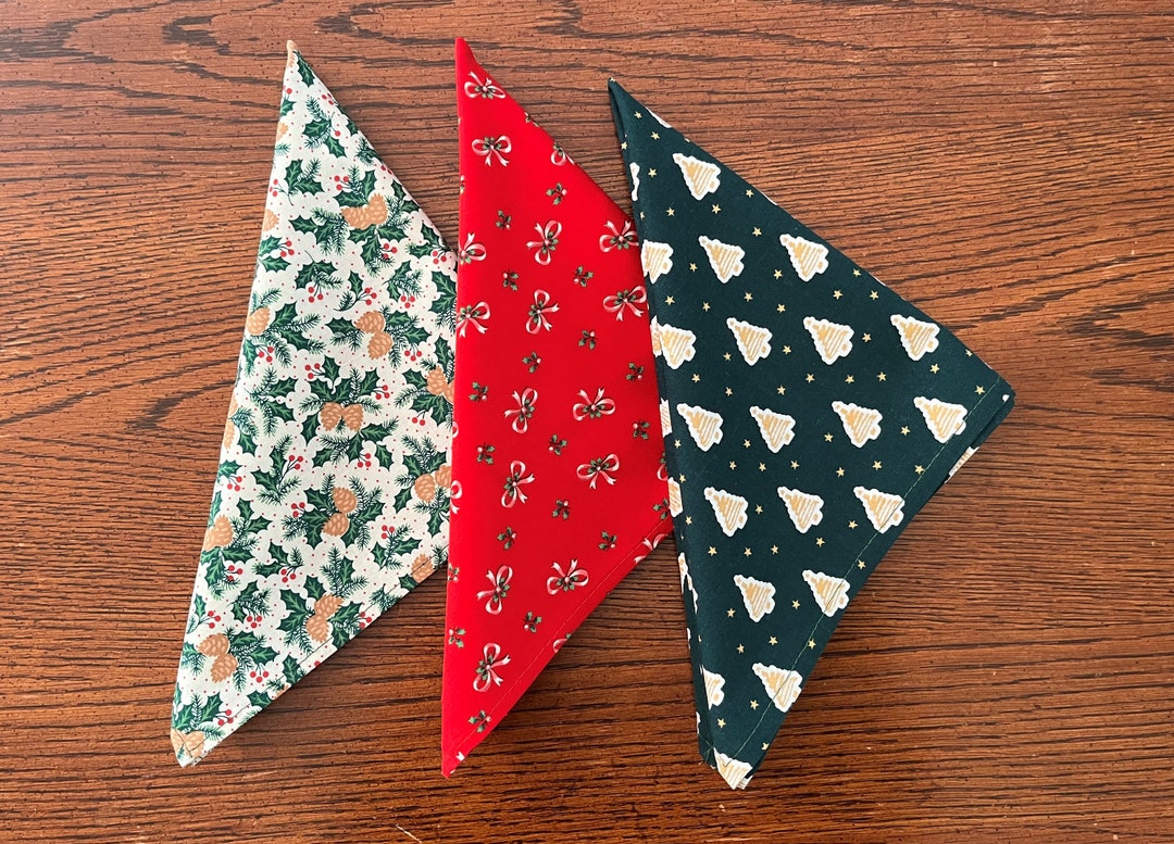 Cloth Christmas Dinner Napkins Pinecones Red Bows Green Etsy