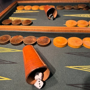 Very elegant antique French backgammon game from around 1920, with fine marquetry chess board