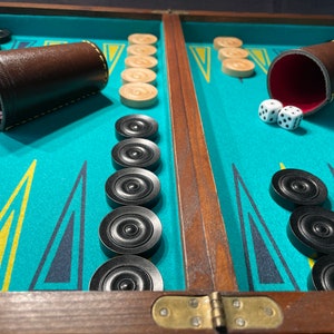 French café backgammon game from the 1950s