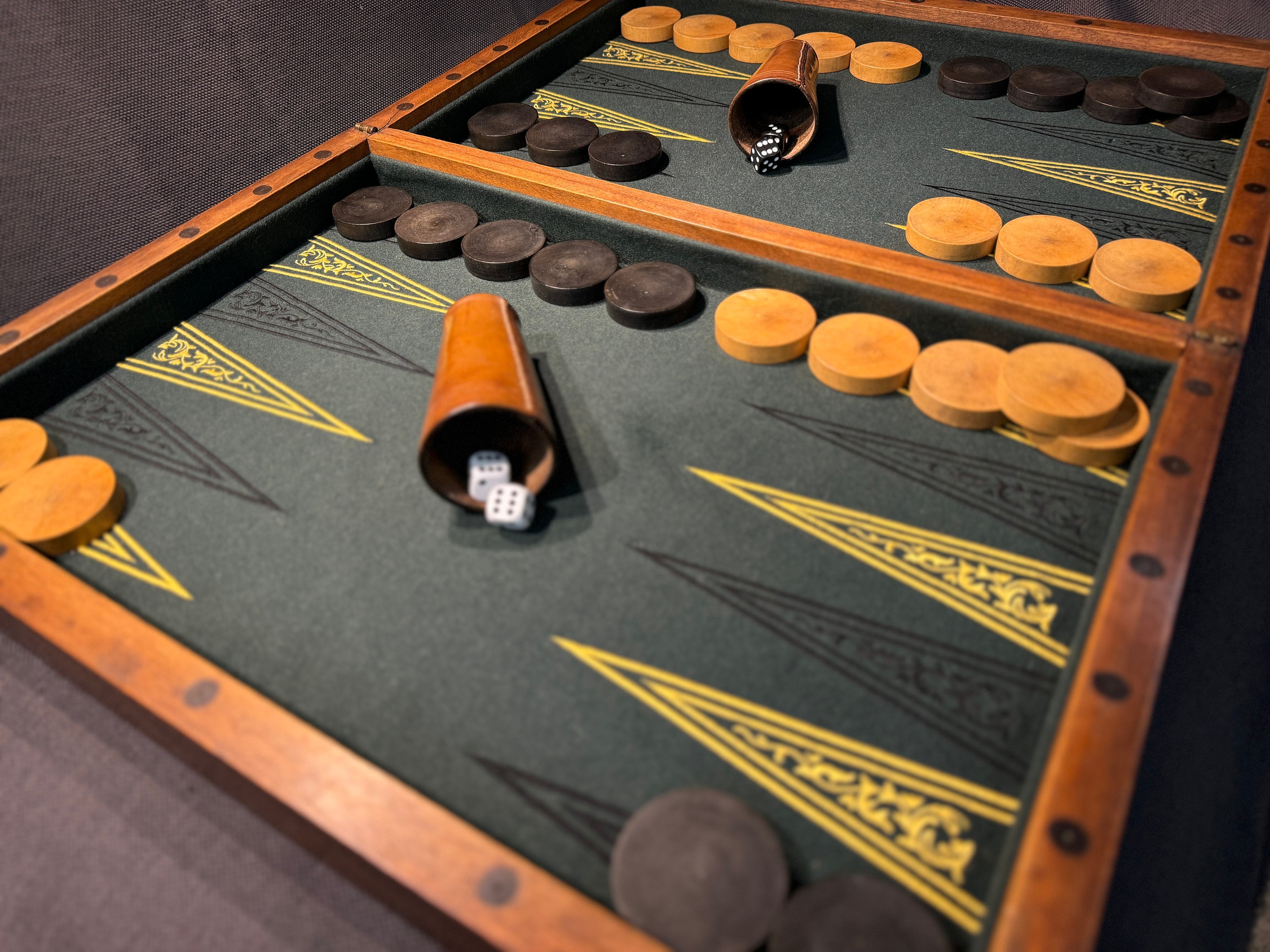 バックギャモンボード Backgammon by HACKETT LONDON 革張り