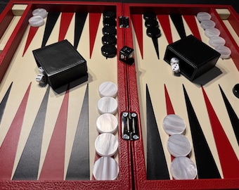 Very chic, unused, Italian leather backgammon board