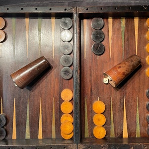 Beautiful early 19th century marquetry backgammon and chess game