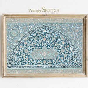 Könnte beinhalten: Ein gerahmter Druck eines Vintage-islamischen Designs mit komplizierten floralen Mustern in Blautönen, Grün- und Weißtönen. Das Design verfügt über einen zentralen Bogen und ist von einem Rand aus kleineren floralen Motiven umgeben.
