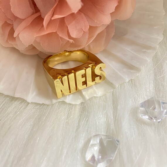 Gold clearance nameplate ring