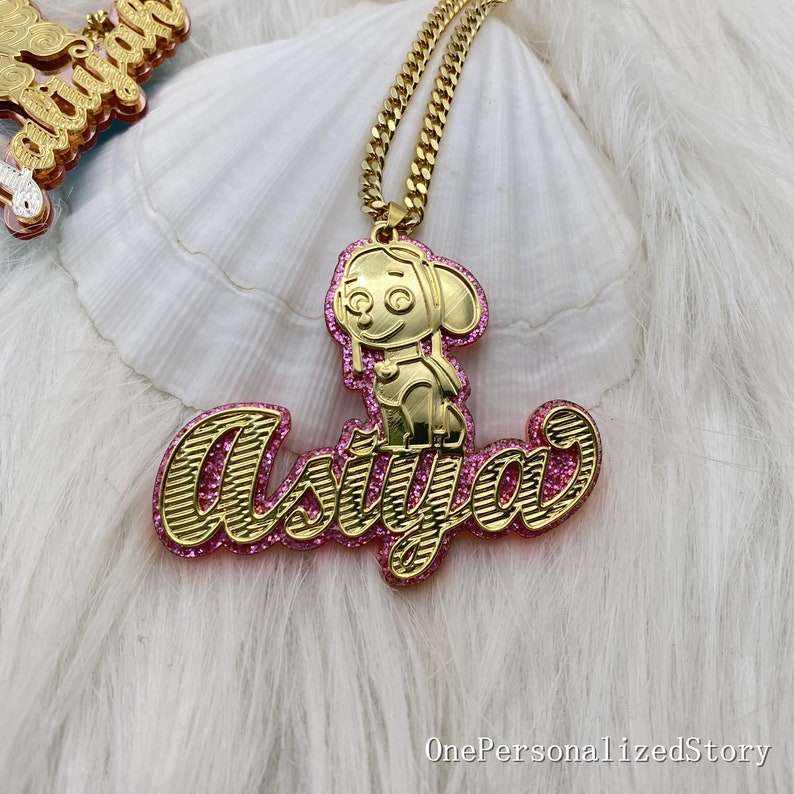Character nameplate necklace Outlet