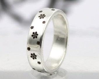 Handmade Sterling Silver Snowflake Ring: Dainty Floral Band