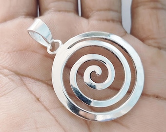 Srebrny wisiorek spiralny: ręcznie robiony naszyjnik z wirującym wzorem, minimalistyczna biżuteria boho