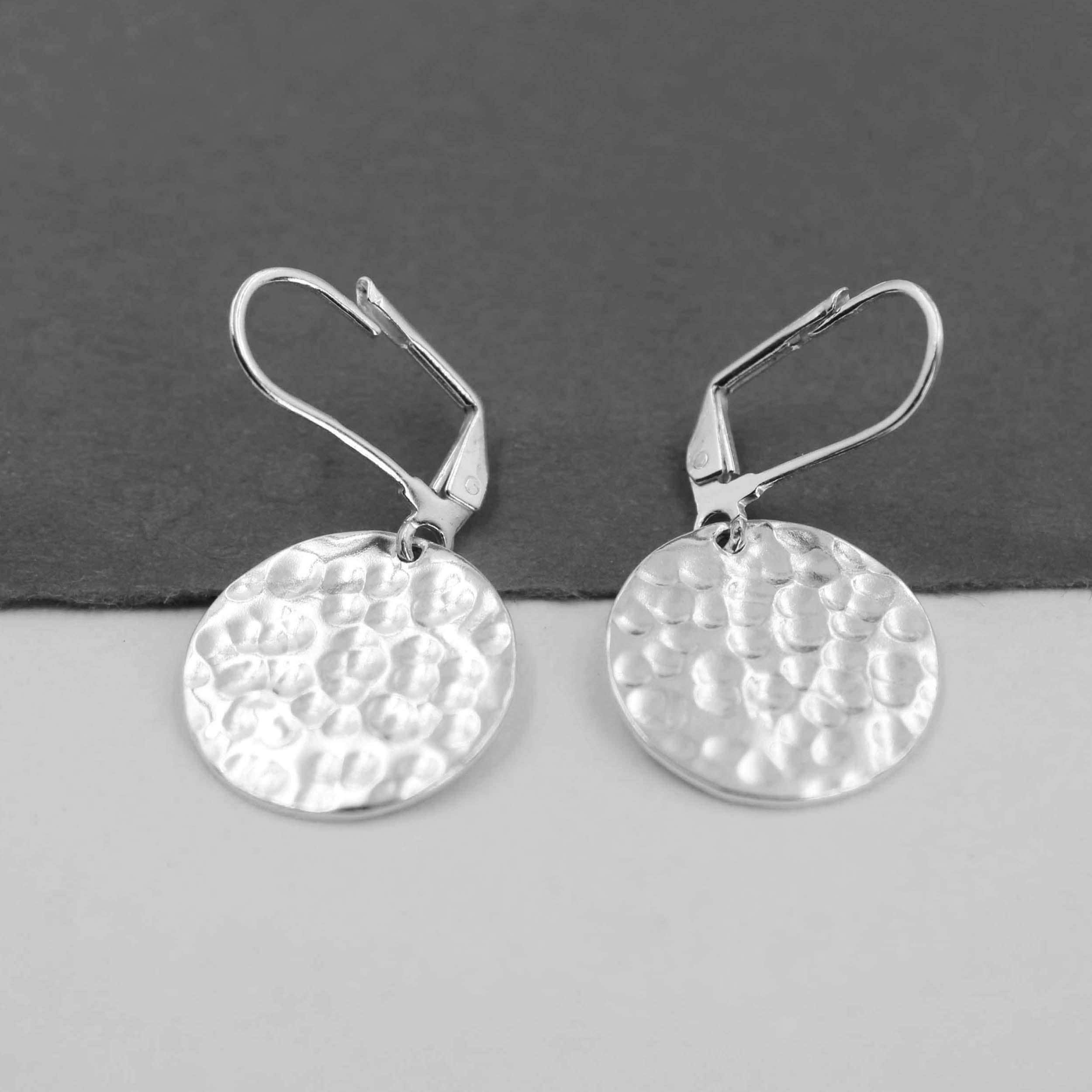 Orecchini in argento sterling con perno e cauzione a pizzico in oro