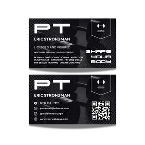 Puede incluir: Dos tarjetas de visita en blanco y negro para Eric Strongman, un entrenador personal. Las tarjetas presentan las iniciales "PT" y "ES", junto con información de contacto y servicios ofrecidos, incluyendo coaching online y rehabilitación. También se muestra la frase "Shape Your Body".
