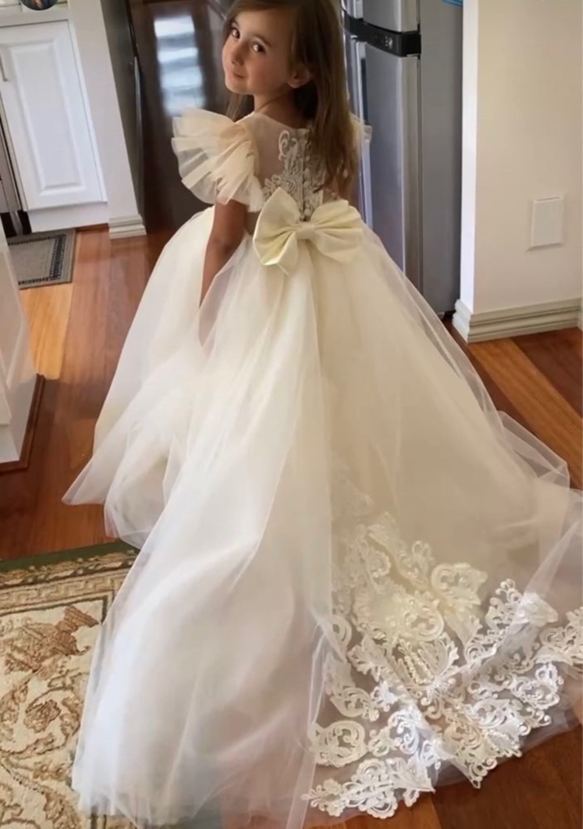 White Ivory Vintage Lace Flower Girls Dresses Sweep Train Etsy