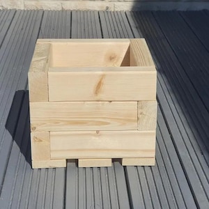 25cm x 25cm Square Wooden Garden Planter Plant Pot Different Heights