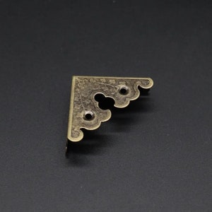 Set of 4 Decorative Brass Corner Bracket for Scrapbooking, Metal Corner Protectors For Wooden Box, Box Corner Guard for Handmade 35x35x12 mm