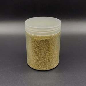 Gold Decorative Pebbles - 0.5 kg Polished Stones for Terrariums, Outdoor Decor, and DIY Projects, Terrarium Substrate, Colorful Decoration