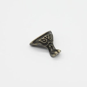 Metall Beine, Vintage Box Fuß, Schmuckschatulle Füße, Dekorative Fußschatulle, Säulen für Schatulle, Fußschachtel, Eckenschutz, Metallschachtel Füße 30х30mm