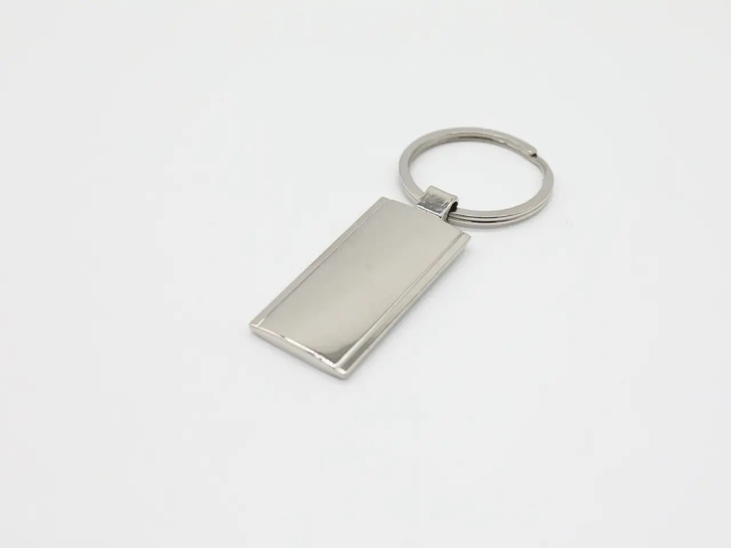 FittingsStudio Versatile Metal Circle Keychain Blanks - Crafting Custom Logo Keychains, Blank Keychains, Metal Keychains with Key Holder for Hotels, Motels