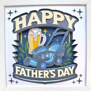 Könnte beinhalten: Ein Papierbastel-Design mit einem Rasenmäher, einem Glas Bier und dem Text "Happy Father's Day". Das Design ist in den Farben Blau, Grün, Gelb und Weiß gehalten.