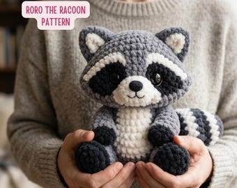 Schema PDF per realizzare all'uncinetto Roro il procione - Peluche amigurumi di un procione, animale della foresta, simpatico giocattolo all'uncinetto a tema bosco, download digitale
