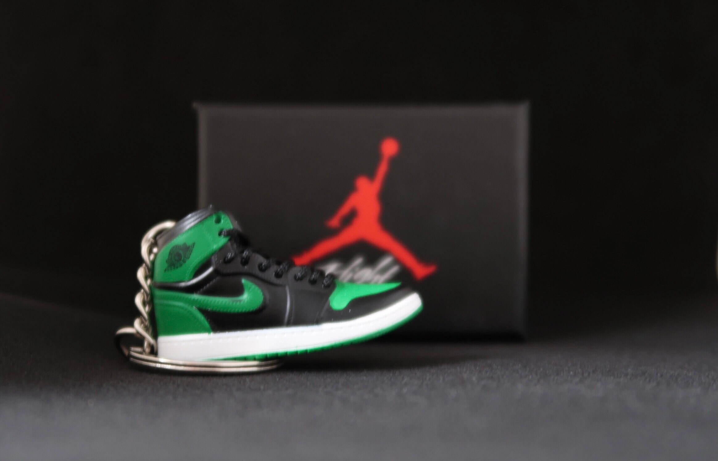 mini jordan sneaker keychain