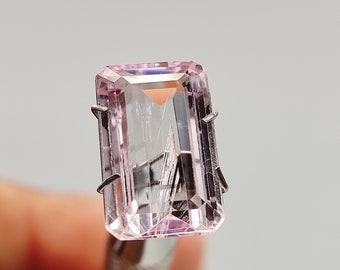 Kunzita facetada - Cristal de kunzita rosa natural - Gema facetada - Piedra tallada de kunzita rosa natural - Gema de kunzita para joyería