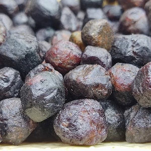 Raw Garnet Chunks - Red Garnet Stone - Raw Garnet Loose Stone - Large Garnet Stone - Red Garnet Tumbled stone raw - Raw garnet Crystal
