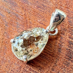 Rutilated Kunzite Pendant.! Natural Kunzite Pendant - Gift Jewelry - Rutilated Kunzite Crystal - Natural Kunzite Pendant - Healing Crystal