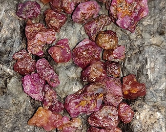 AFRICAN RUBY CRYSTAL - Natürlicher roher Rubin Edelstein - Metaphysischer Kristall, Großhandel natürlicher Rubin rauer Kristalledelstein zu Heilzwecken