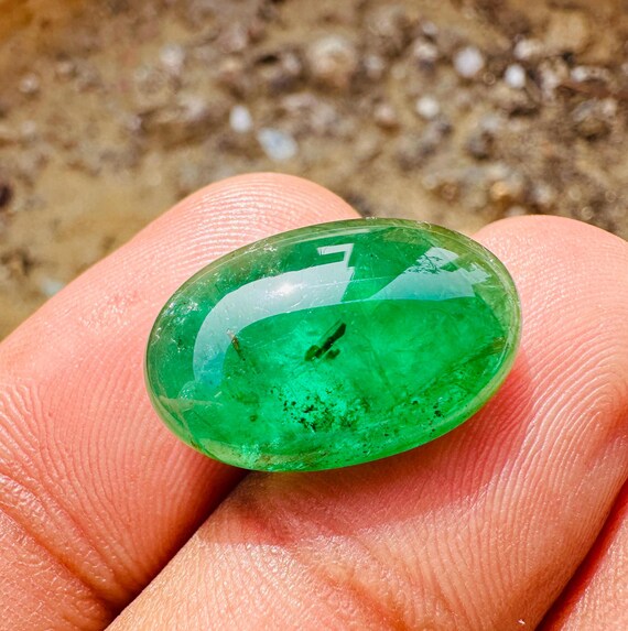 ザンビア産。エメラルドカボション - 高品質 - エメラルドストーン