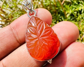Natural Carnelian Pendant  - 925 Sterling silver Pendant - Natural Orange Carnelian Stoe - Gift Jewelry - Healing crystal - Carnelian