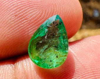 Smaragd.! Mossmaragd fasetterad - Naturlig zambisk smaragdsten - Hög kvalitet - Smyckestillverkning - Naturlig smaragd med mossinlägg