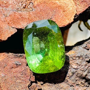 Lagoon.! Green Tourmaline faceted - High Quality Lagoon Tourmaline faceted - Stunning Tourmaline Crystal - Jewelry Making - Green Tourmaline