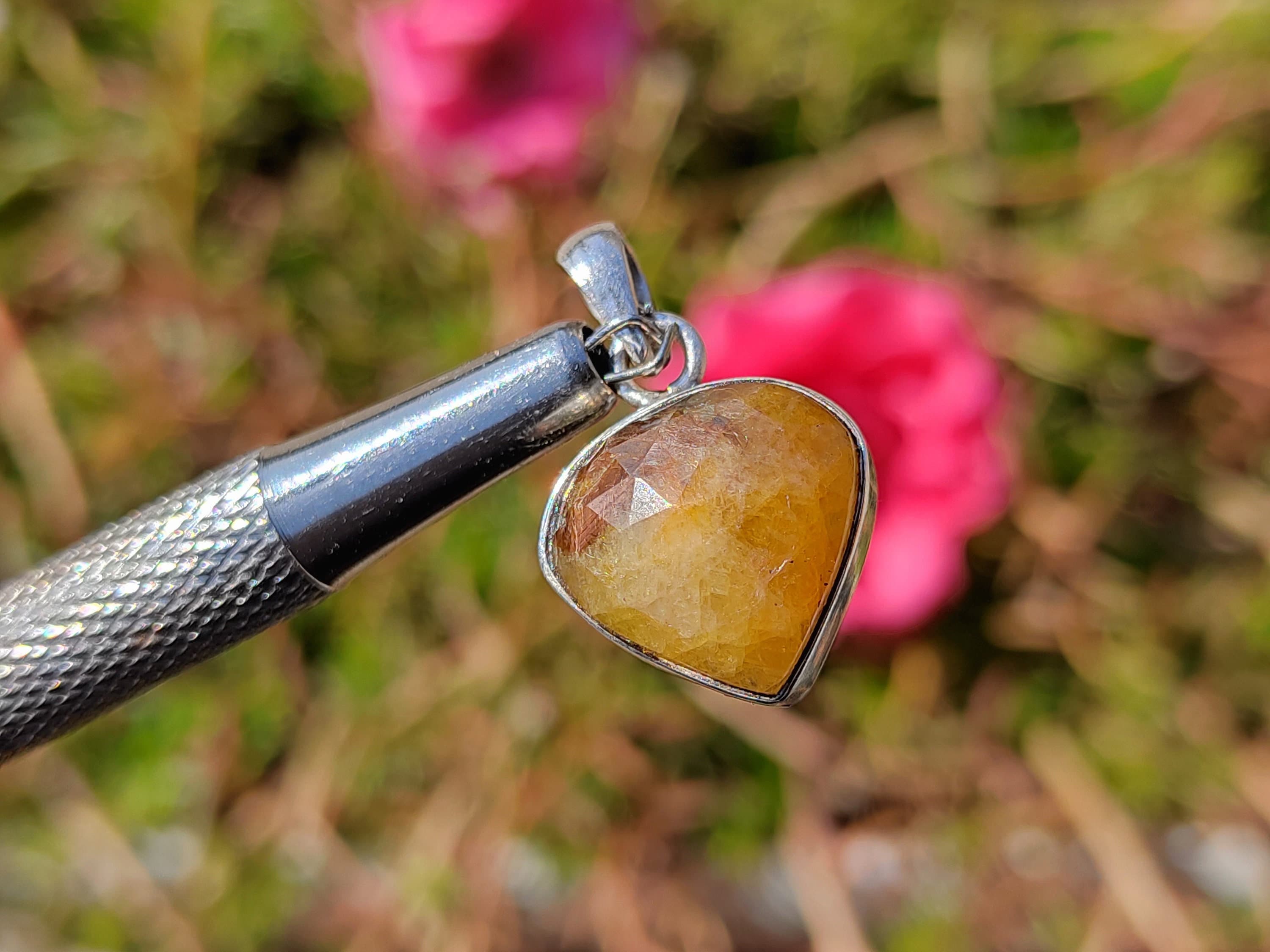 サファイアペンダント - 天然サファイアシルバーペンダント