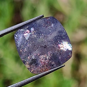 Regenbogen Iolith Sonnenstein - Iolith Sonnenstein Kristall - Schmuckherstellung - Metaphysischer Kristall - Natürlicher Regenbogen Iolith Sonnenstein - Auffälliger Iolith