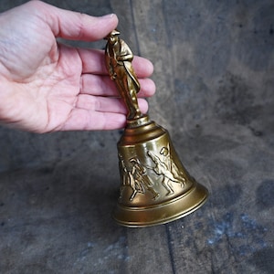 Altar hand bell - Vintage brass handheld bell - Gold metal meditation bell - Spiritual witchy gift