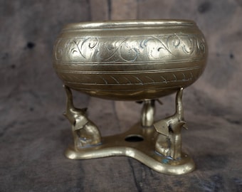 Altar bowl on an elephant stand Sage smudge bowl Incense burner Vintage alter decor