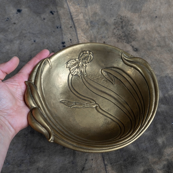 Art nouveau brass offering bowl Vintage floral trinket dish or candle plate Sage smudge bowl