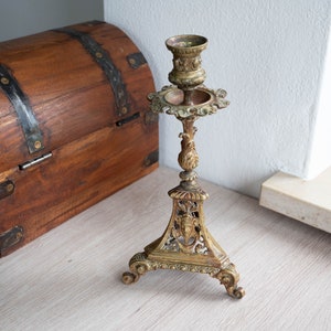Ornate candlestick - Brass cherub floral candle holder - Vintage altar candleholder - Baroque decor - Birthday housewarming valentines gift