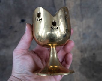Gold tealight holder - Flower shaped brass tealight holder with cutouts - Vintage stemmed candleholder