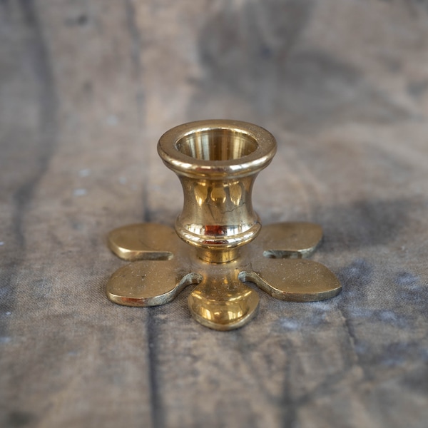 Floral candle holder - Brass altar candlestick - Gold flower candleholder