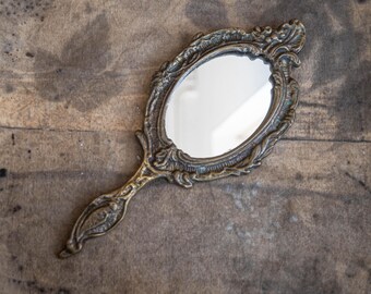 英国　ヴィンテージ　手鏡　ブラシ ビクトリア朝のハンドル付き手鏡、装飾的な手持ちミラー、アンティーク