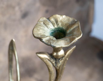 Brass candle holder - Vintage floral candlestick - Flower taper candleholder - Boho room decor