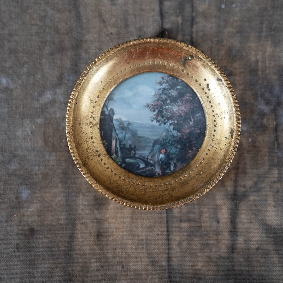 Small Round Picture Frame Vintage Gold Photo Frame Etsy