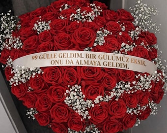 Nastro di raso personalizzato con testo personalizzato “99 Gülle geldim, bir gülümüz eksik, onu da almaya geldim” per mazzi di rose | Nastro